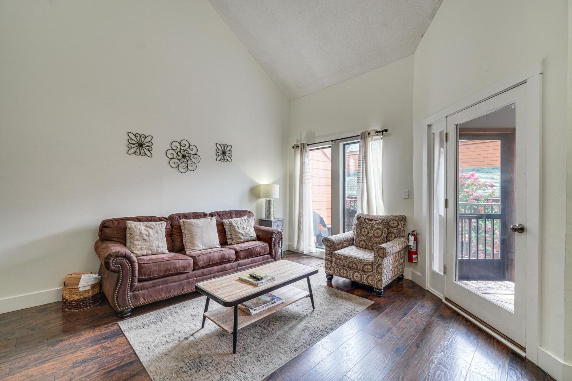 Gatlinburg Mountain Townhome With Pool Access! Bagian luar foto