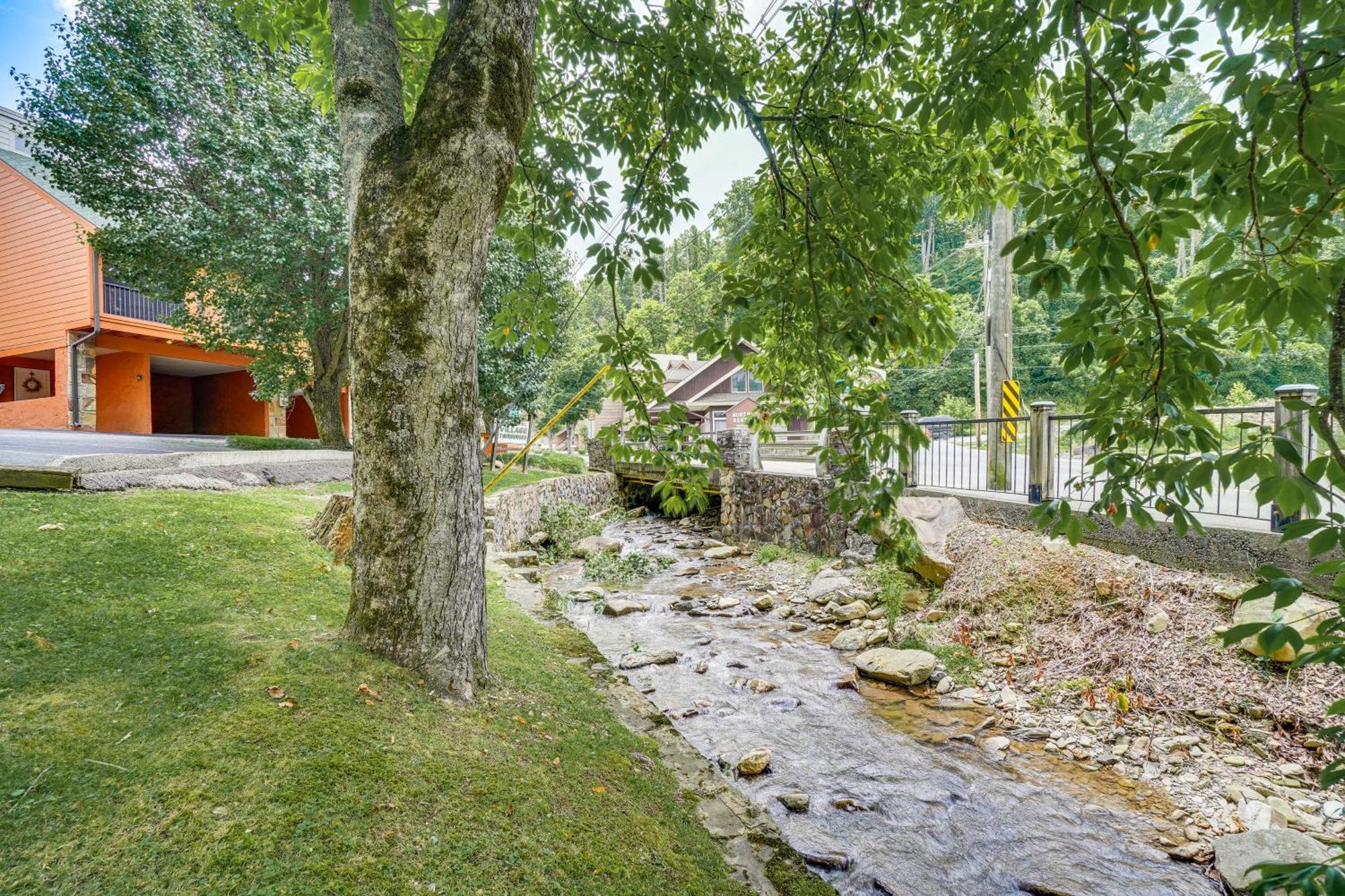 Gatlinburg Mountain Townhome With Pool Access! Bagian luar foto